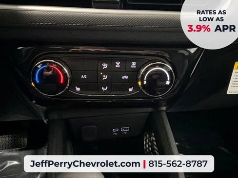New 2026 Chevrolet TrailBlazer LT w/ LT Cold Weather Package FWD image 18