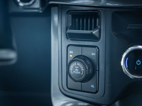 Certified 2022 Ford F150 XLT w/ Equipment Group 302A High image 29