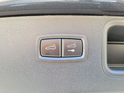 Used 2026 Porsche Macan AWD/4WD image 33