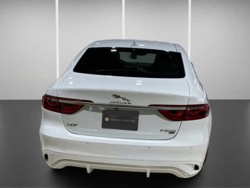 Used 2022 Jaguar XF R-Dynamic SE image 6