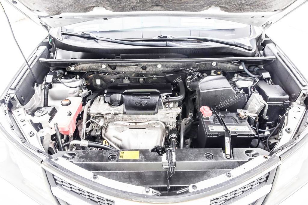 Used 2014 Toyota RAV4 LE FWD image 39