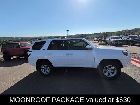 Used 2024 Toyota 4Runner SR5 Premium w/ Moonroof Package AWD/4WD image 4