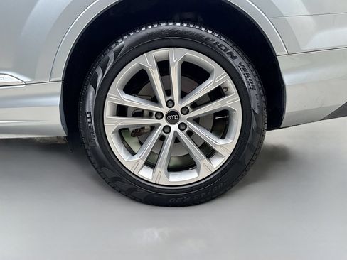 Used 2025 Audi Q7 3.0T Premium Plus AWD/4WD image 33