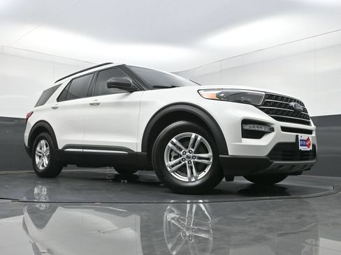 Used 2020 Ford Explorer XLT w/ Equipment Group 202A RWD image 25