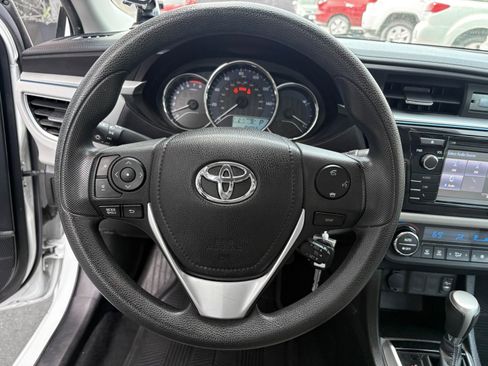 Used 2014 Toyota Corolla LE image 31