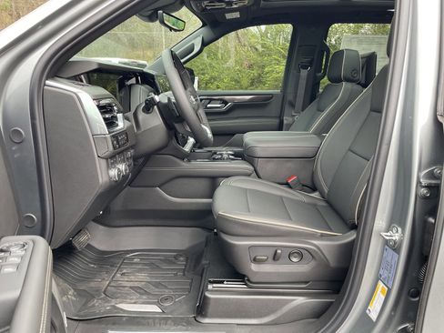 New 2026 GMC Yukon XL Elevation w/ Elevation Premium Package image 11