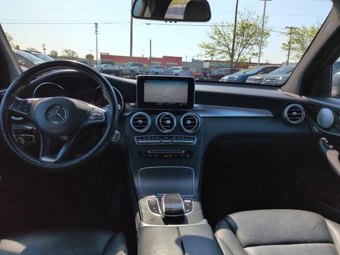 Used 2018 Mercedes-Benz GLC 300 4MATIC image 12