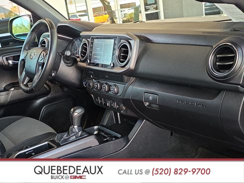 Used 2020 Toyota Tacoma TRD Off-Road w/ Technology Package AWD/4WD image 29