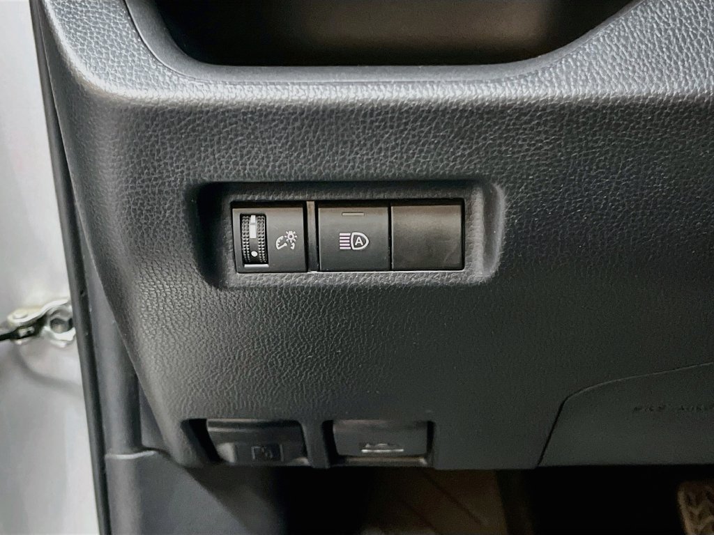Used 2024 Toyota RAV4 XLE AWD/4WD image 10