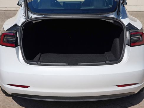 Used 2021 Tesla Model 3 Standard Range Plus RWD image 10