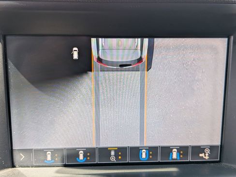 Used 2019 GMC Terrain Denali w/ Advanced Safety Package AWD/4WD image 24