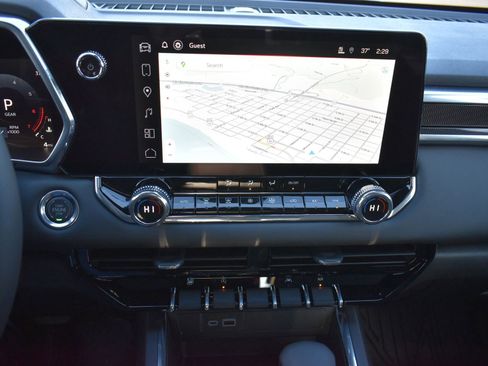 New 2026 GMC Canyon Elevation w/ Convenience Package image 23