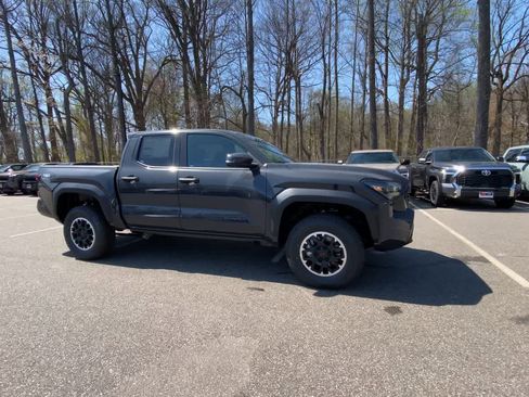 New 2026 Toyota Tacoma TRD Off-Road AWD/4WD image 3