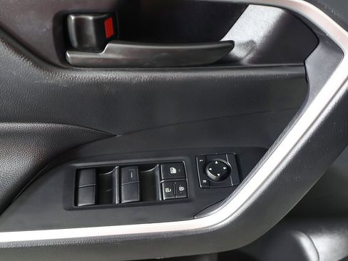 Used 2024 Toyota RAV4 LE image 29