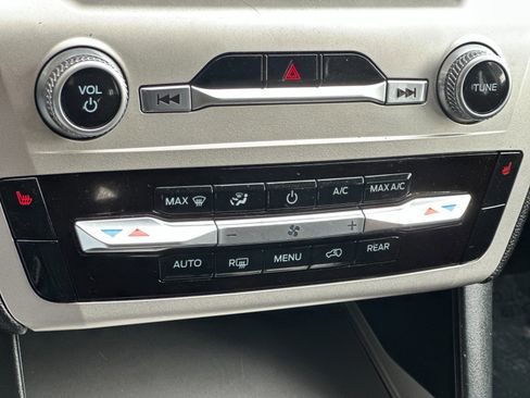 Certified 2022 Ford Explorer XLT image 21