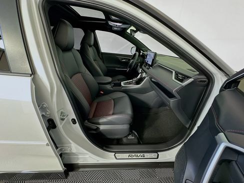 Certified 2025 Toyota RAV4 XSE AWD/4WD image 29