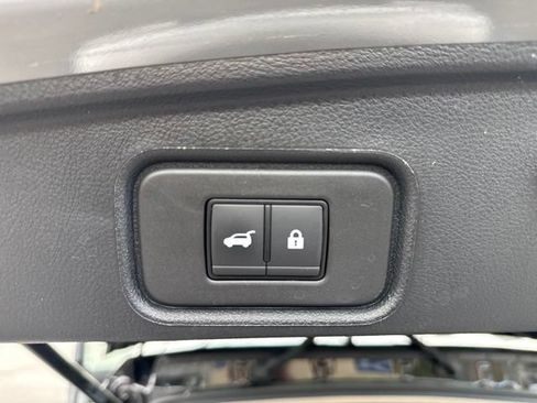 New 2025 Nissan Pathfinder Platinum w/ Lighting Package (N92) AWD/4WD image 18