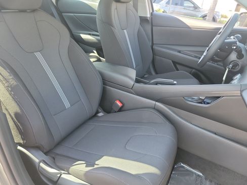 Certified 2026 Hyundai Elantra SE w/ Cargo Package FWD image 22