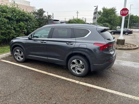 Used 2023 Hyundai Santa Fe SEL FWD image 2