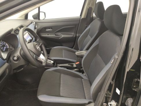 Used 2025 Nissan Versa SV FWD image 17