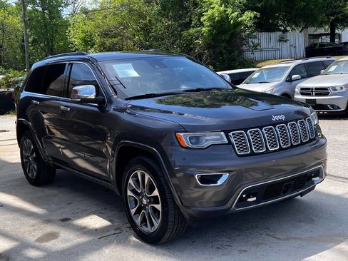 Used 2017 Jeep Grand Cherokee Overland w/ Jeep Active Safety Group image 4