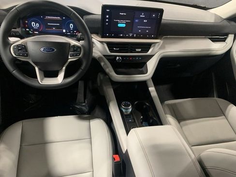 New 2026 Ford Explorer Active w/ Active Comfort Package image 11