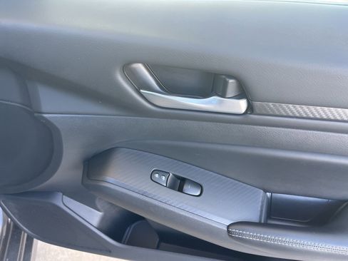 Used 2024 Nissan Altima 2.5 SV image 21