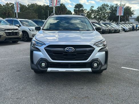 New 2025 Subaru Outback Limited image 2