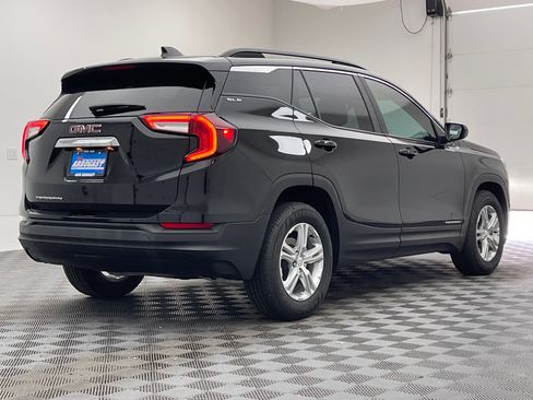 Used 2022 GMC Terrain SLE w/ Driver Convenience Package FWD image 7