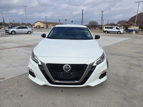 Used 2021 Nissan Altima 2.5 SR image 8