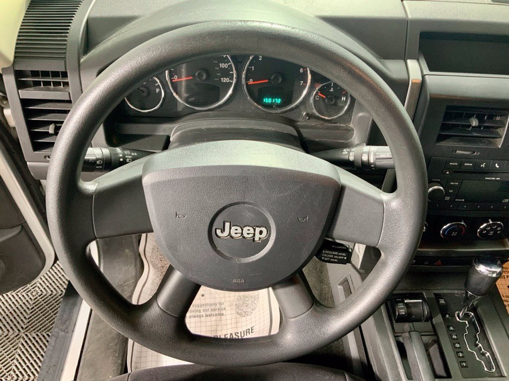 Used 2010 Jeep Liberty Sport w/ Popular Equipment Group AWD/4WD image 22