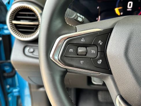 Certified 2025 Chevrolet Trax ACTIV w/ Sunroof Package FWD image 12