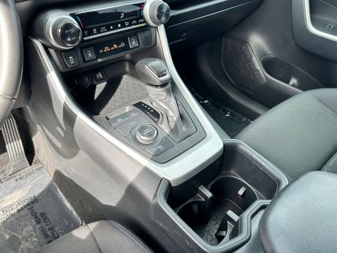 Certified 2024 Toyota RAV4 SE w/ Convenience Package AWD/4WD image 19