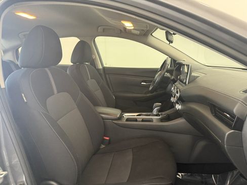 Used 2021 Nissan Sentra SV FWD image 10