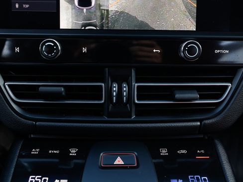 Used 2023 Porsche Macan GTS image 36