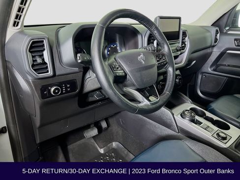 Used 2023 Ford Bronco Sport Outer Banks w/ Tech Package AWD/4WD image 11