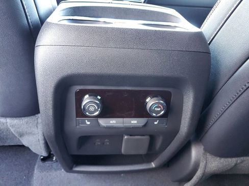 New 2026 Chevrolet Traverse RS image 13