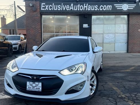 Used 2016 Hyundai Genesis 3.8 image 4