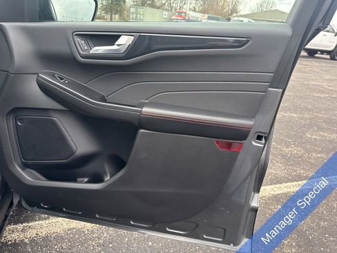 Used 2026 Ford Escape ST-Line image 24