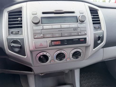 Used 2011 Toyota Tacoma 4x4 Access Cab V6 w/ TRD Off-Road Pkg image 14