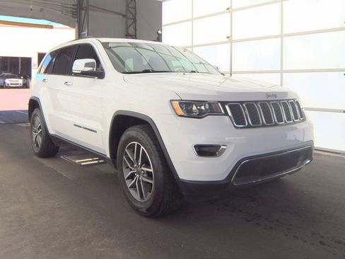 Used 2021 Jeep Grand Cherokee Limited w/ Luxury Group II image 2