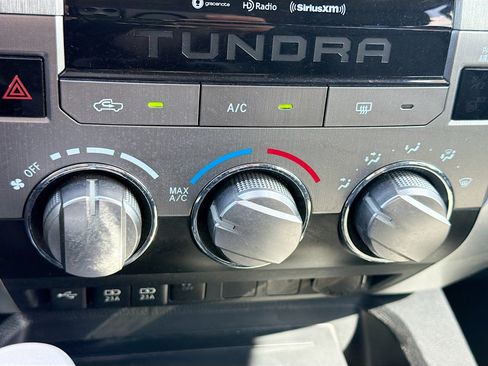 Used 2021 Toyota Tundra SR5 w/ SR5 Upgrade Package AWD/4WD image 15