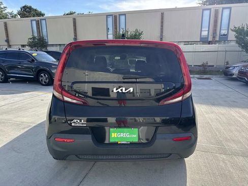 Used 2022 Kia Soul LX w/ Technology Package FWD image 6