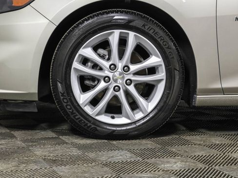 Used 2016 Chevrolet Malibu LT image 19