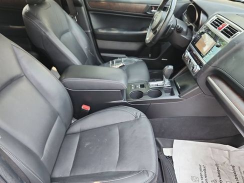 Used 2016 Subaru Outback 2.5i Limited AWD/4WD image 19