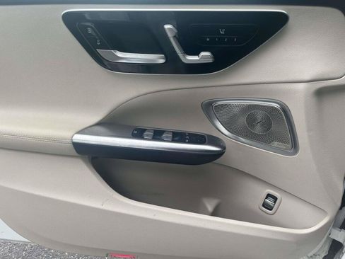 Certified 2022 Mercedes-Benz C 300 4MATIC Sedan image 28