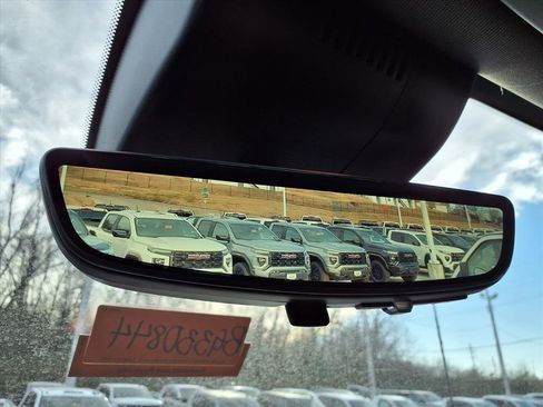 New 2026 GMC Sierra 2500 Denali w/ Denali Reserve Package image 13