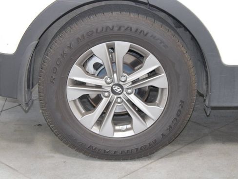 Used 2016 Hyundai Santa Fe Sport FWD image 12
