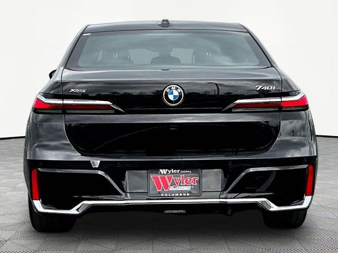 Used 2024 BMW 740i xDrive AWD/4WD image 5