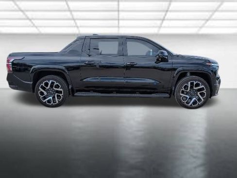 New 2024 Chevrolet Silverado EV RST image 34
